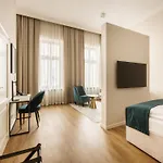 Traugutta 12 4* Lodz