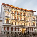 Traugutta 12 Hotel Lodz