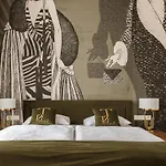 Traugutta 12 Hotel