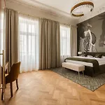 Traugutta 12 Hotel Lodz