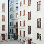 Hotel Traugutta 12