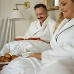 Traugutta 12 Hotel
