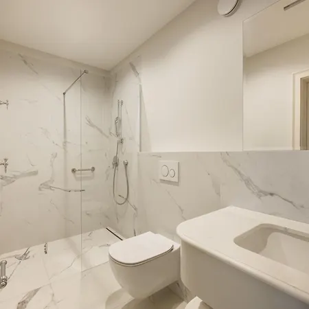 Traugutta 12 Hotel Łódź