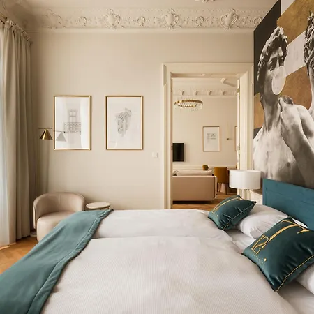 Hotel Traugutta 12