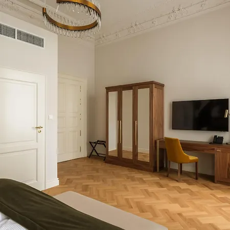 Traugutta 12 Hotel 4*