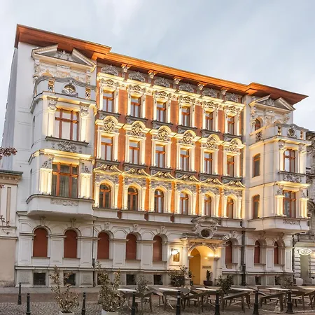 Traugutta 12 Hotel Łódź