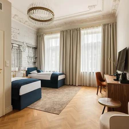 Traugutta 12 Hotel 4*