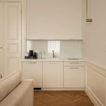 Traugutta 12 Hotel