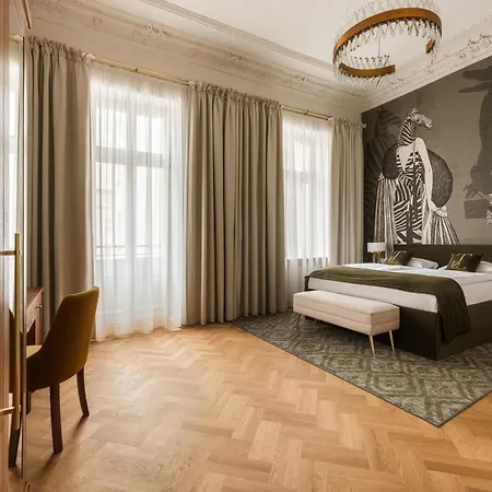 Traugutta 12 Hotel Łódź