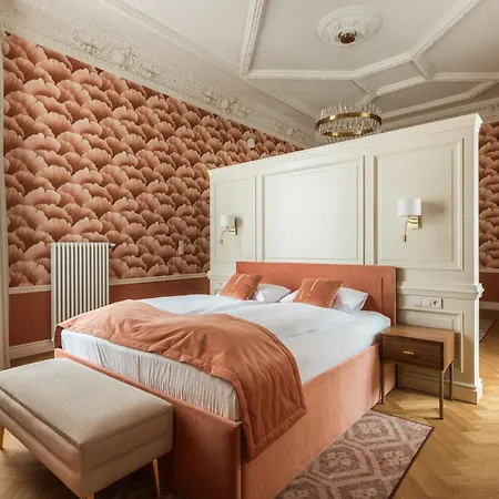 Traugutta 12 Hotel 4*