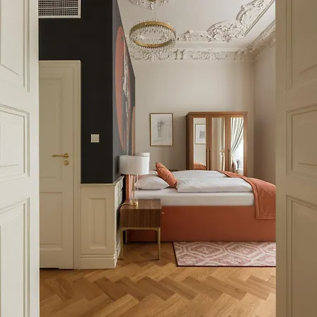 Hotel Traugutta 12
