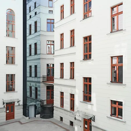 Hotel Traugutta 12
